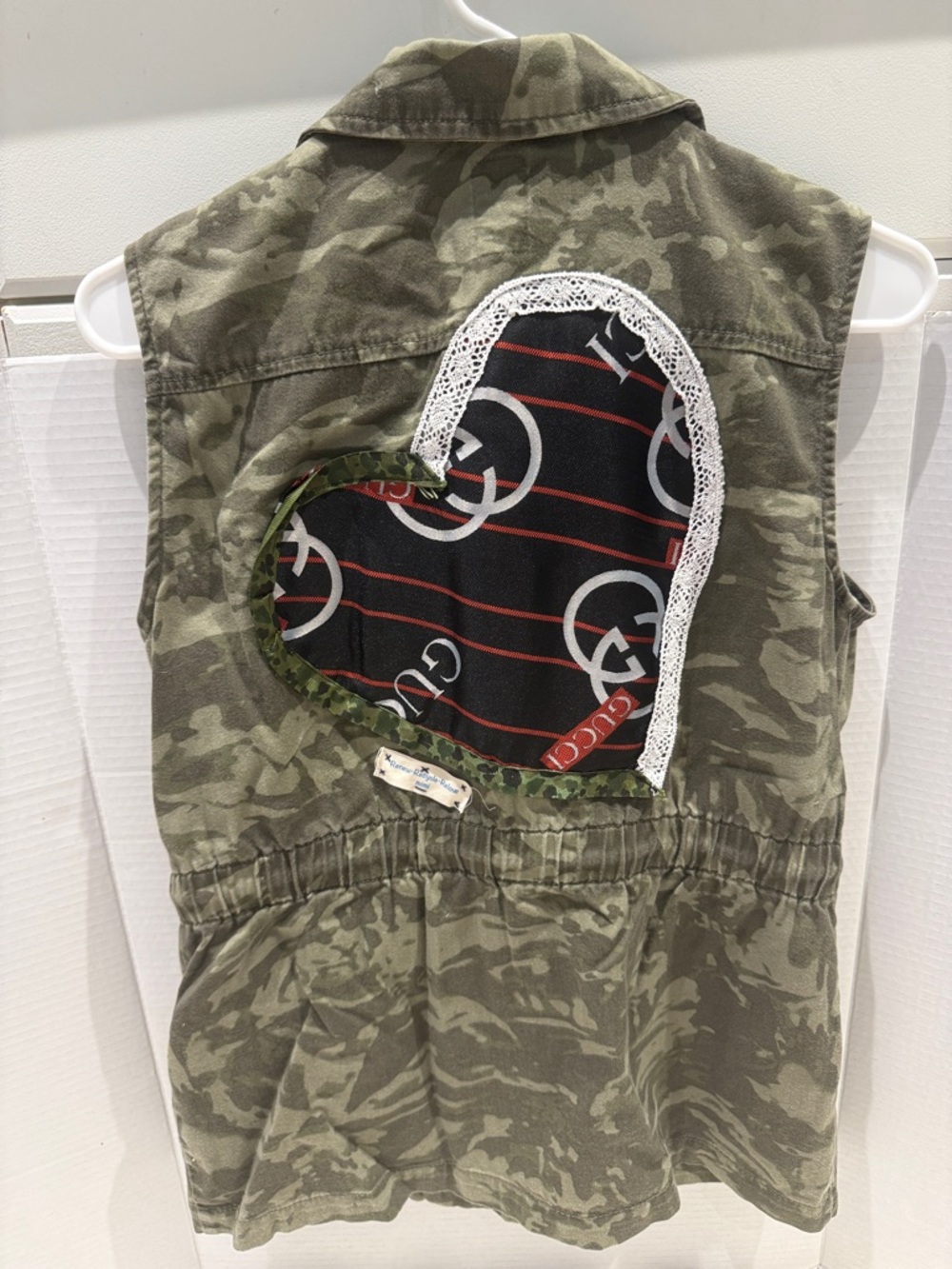 Sleeveless Camo Utility Vest Embellished Collar Designer Inspired Back Sz S/M